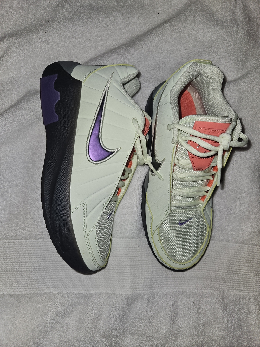 Nike LeBron Witness 5Y